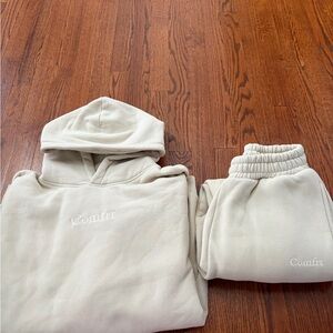 Comfrt Signature Hoodie Size L & Sweatpants Size S Bone Set